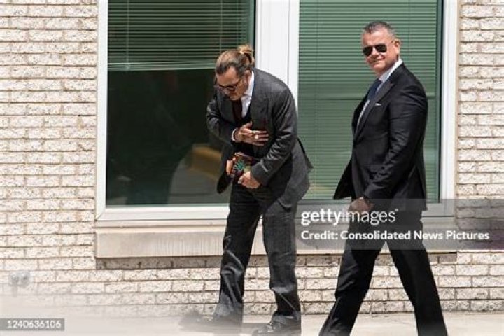 Johnny Depp Bows To Fans