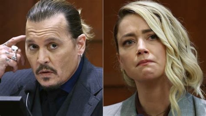 Johny Depp Points In Court