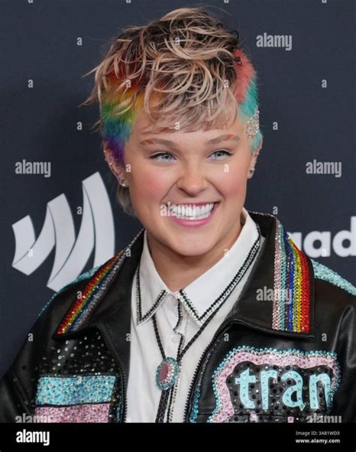 JoJo Siwa arrives at the Nickelodeon Kids' Choice Awards on Saturday, March 23, 2019, at the Galen Center in Los Angeles. (Photo by Richard Shotwell/Invision/AP)