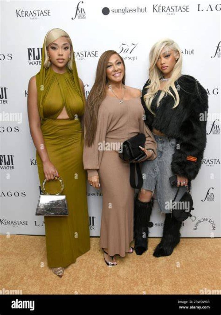 Jordyn Woods, Jodie Woods