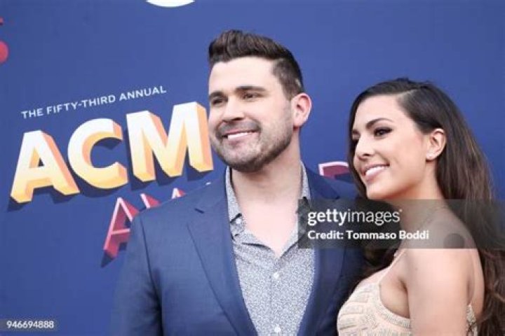 Josh Gracin and Katie Weir 52nd Annual CMA Awards, Arrivals, Nashville, USA - 14 Nov 2018