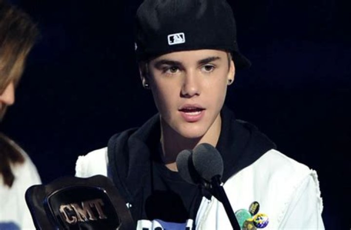 justin bieber country music awards 2020