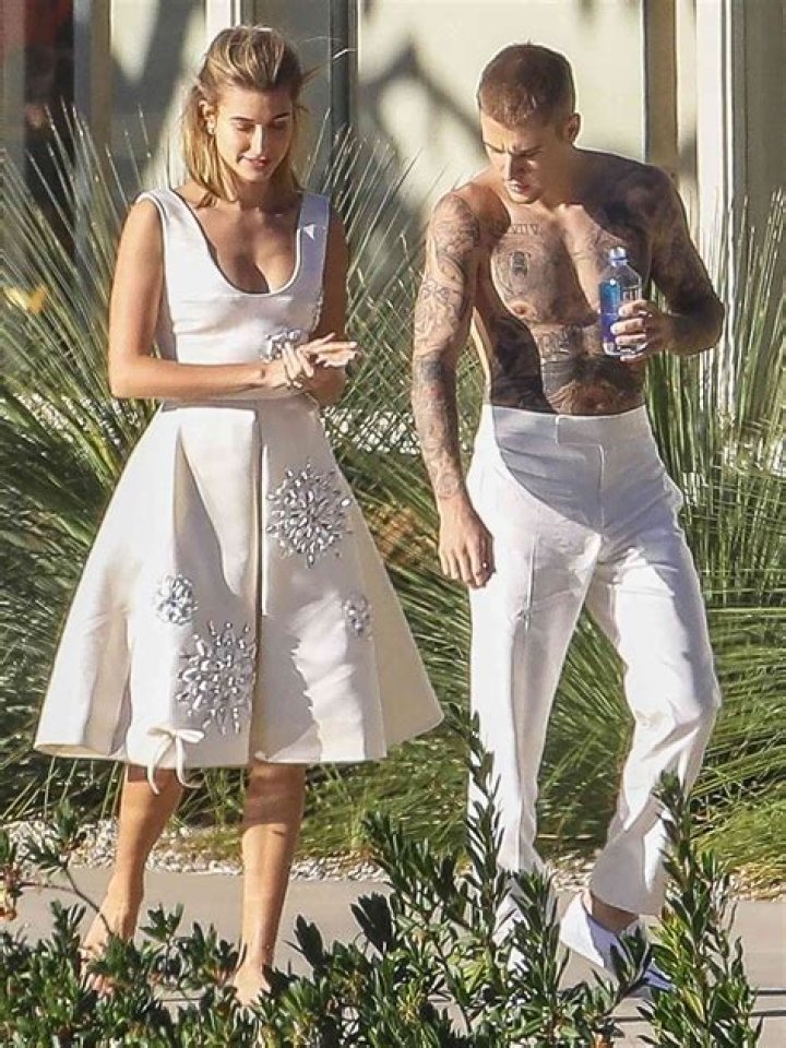 Justin Bieber Hailey Baldwin Grocery Shopping