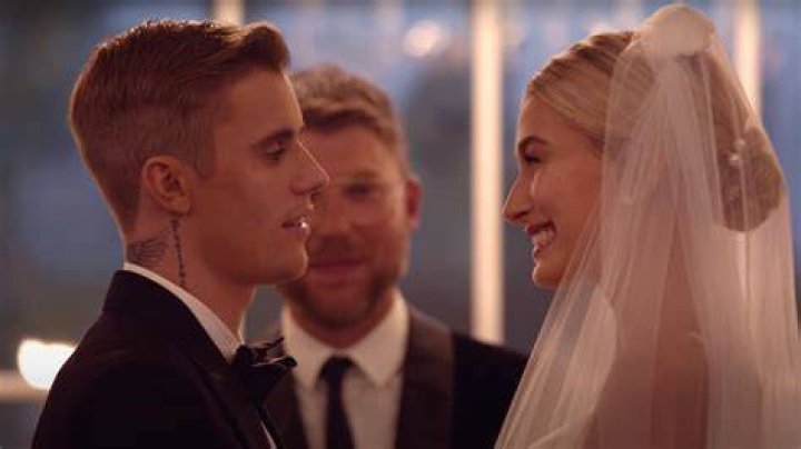 Justin Bieber & Hailey Baldwin Unite For Church Date With Scooter Braun Amid Taylor Swift Feud
