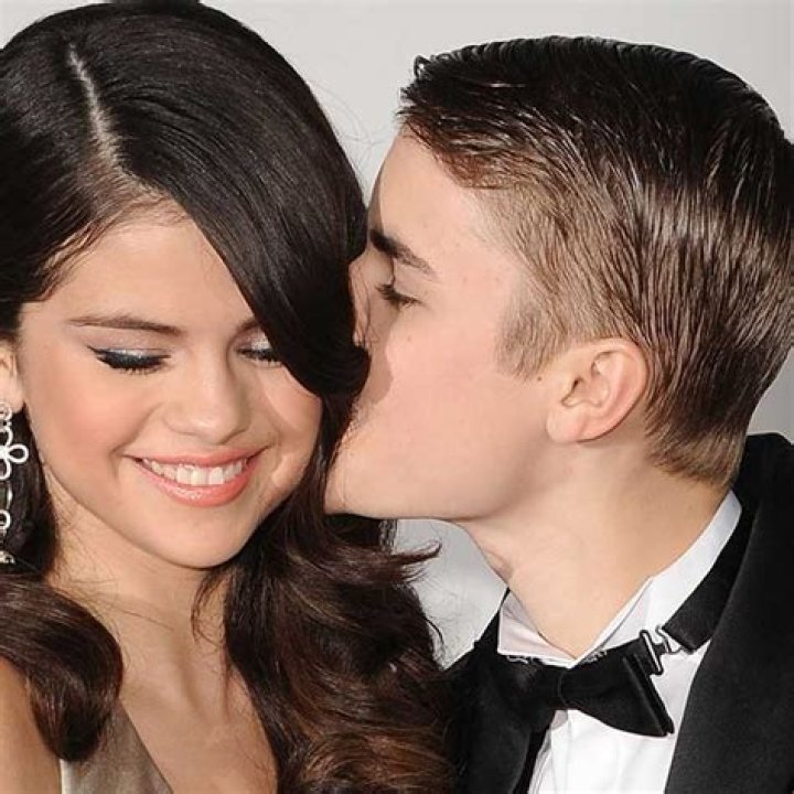 Justin Bieber’s Sexy PDA On Selena Gomez’s Birthday — To Hurt Her?