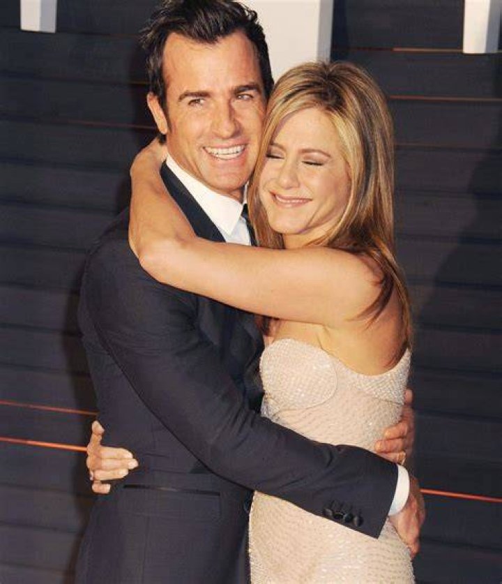 Justin Theroux Jennifer Aniston Kiss