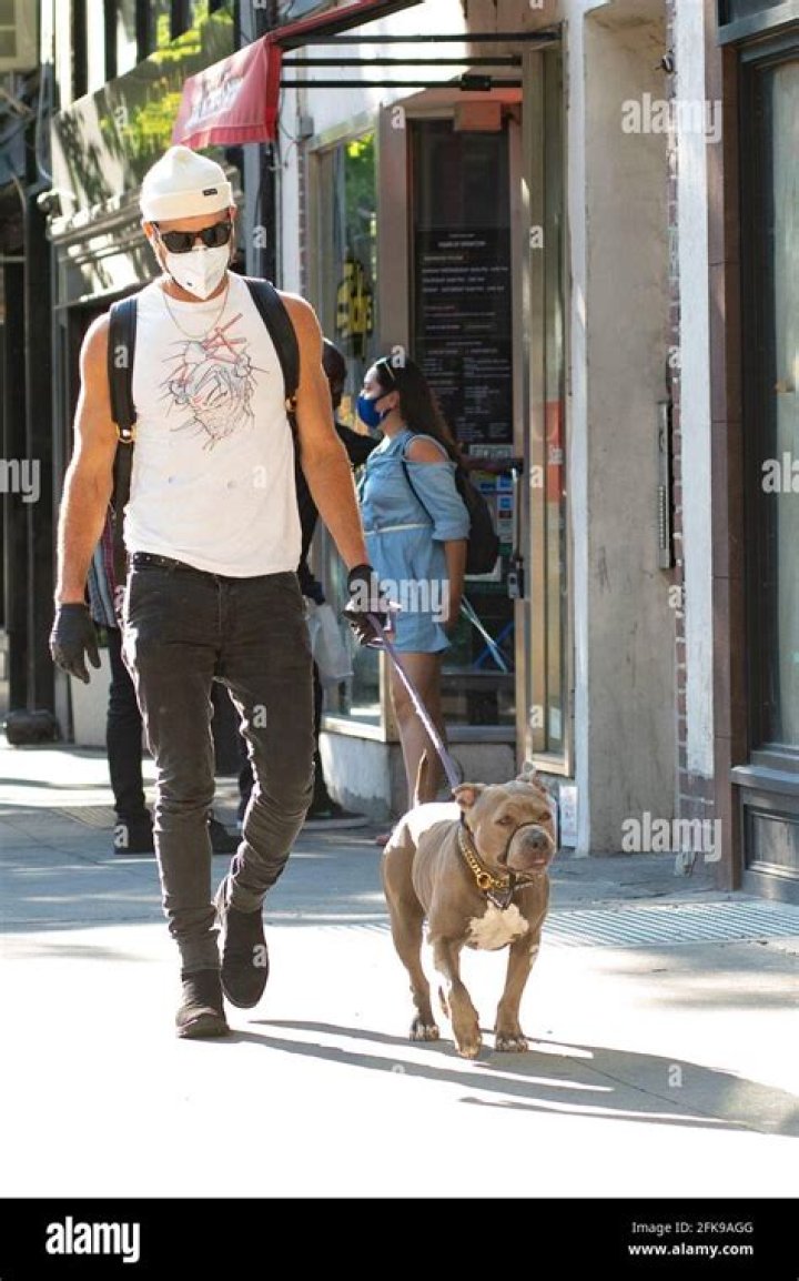 Justin Theroux Walks His Dog Kuma on a Hot Summer Day. Greenwich Village, NY. Pictured: Justin Theroux Ref: SPL5173228 220620 NON-EXCLUSIVE Picture by: Janet Mayer / SplashNews.com Splash News and Pictures USA: +1 310-525-5808 London: +44 (0)20 8126 1009 Berlin: +49 175 3764 166 World Rights