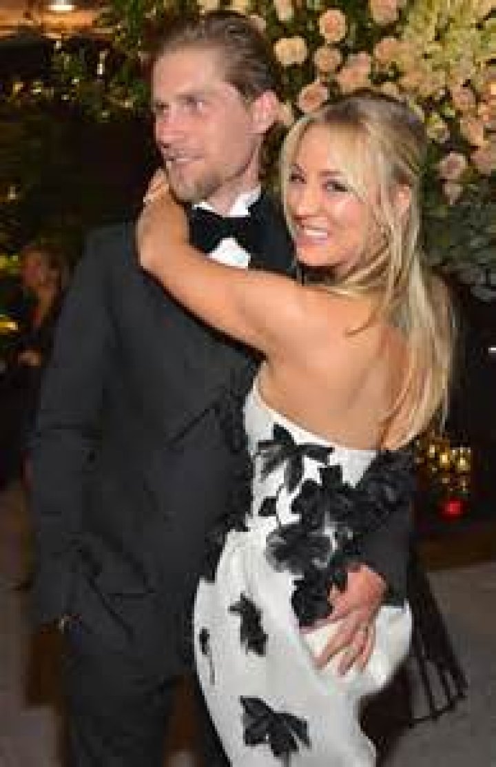 Kaley Cuoco & Karl Cook: Pics Of The Former Couple