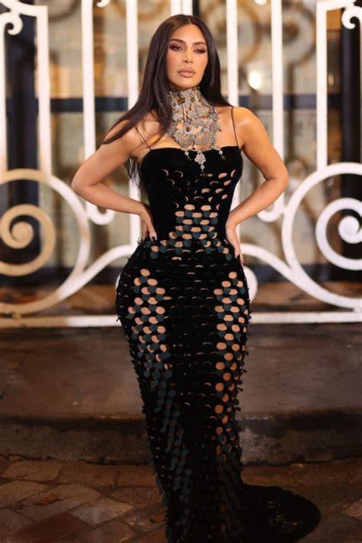 Kardashian at Paris Fashion Week SS 2017 (REX/Shutterstock)