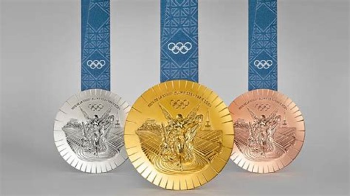 Kardashian Kids Dream, 3, True, 2, Saint, 4 & Chicago, 2, Proudly Show Off Gold Medals In Rob’s New Pic