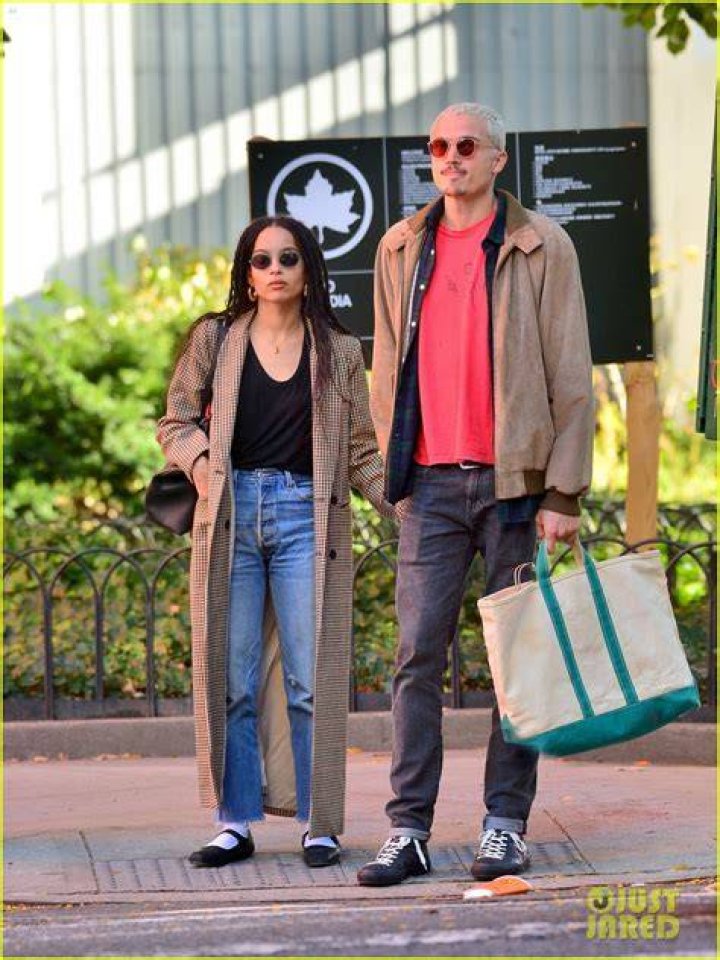 Karl Glusman and Zoe Kravitz at an Oscars party