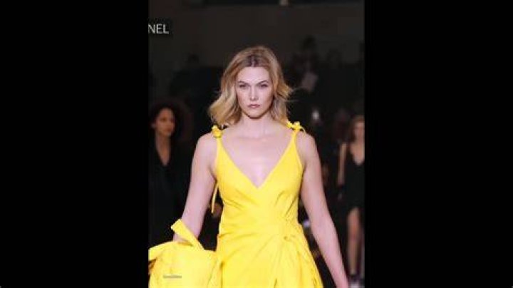Karlie Kloss at Off-White fashion show