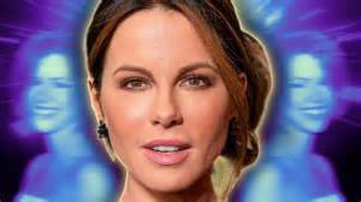 Kate Beckinsale, Naomi Campbell, & More Stars Shine In Elegant Fashions