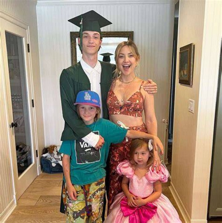 Kate Hudson & Ex Chris Robinson Reunite For Son Ryder’s Graduation 16 Years After Split