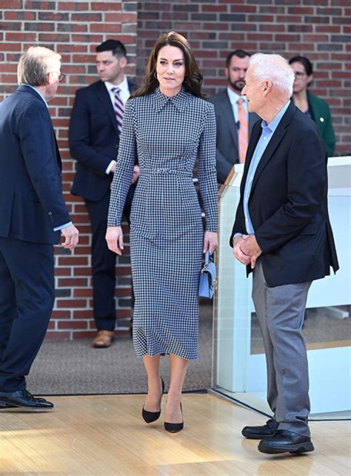 Kate Middleton Makes 1st Solo Appearance On U.S. Trip: Photos – Hollywood Life