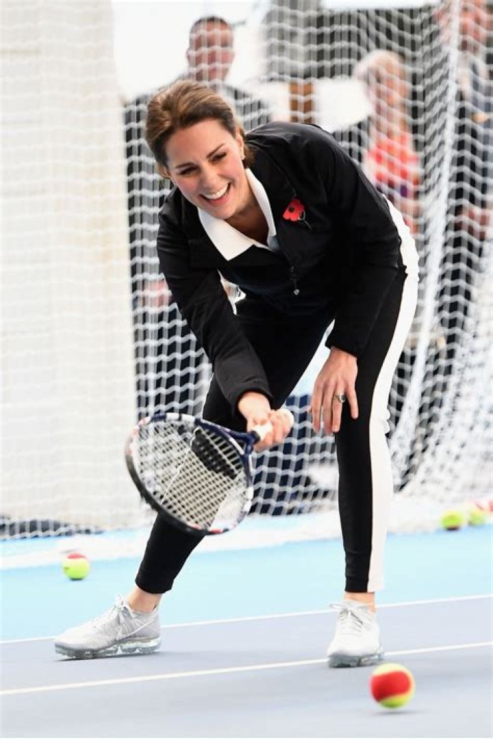 Kate Middleton plays tennis in London