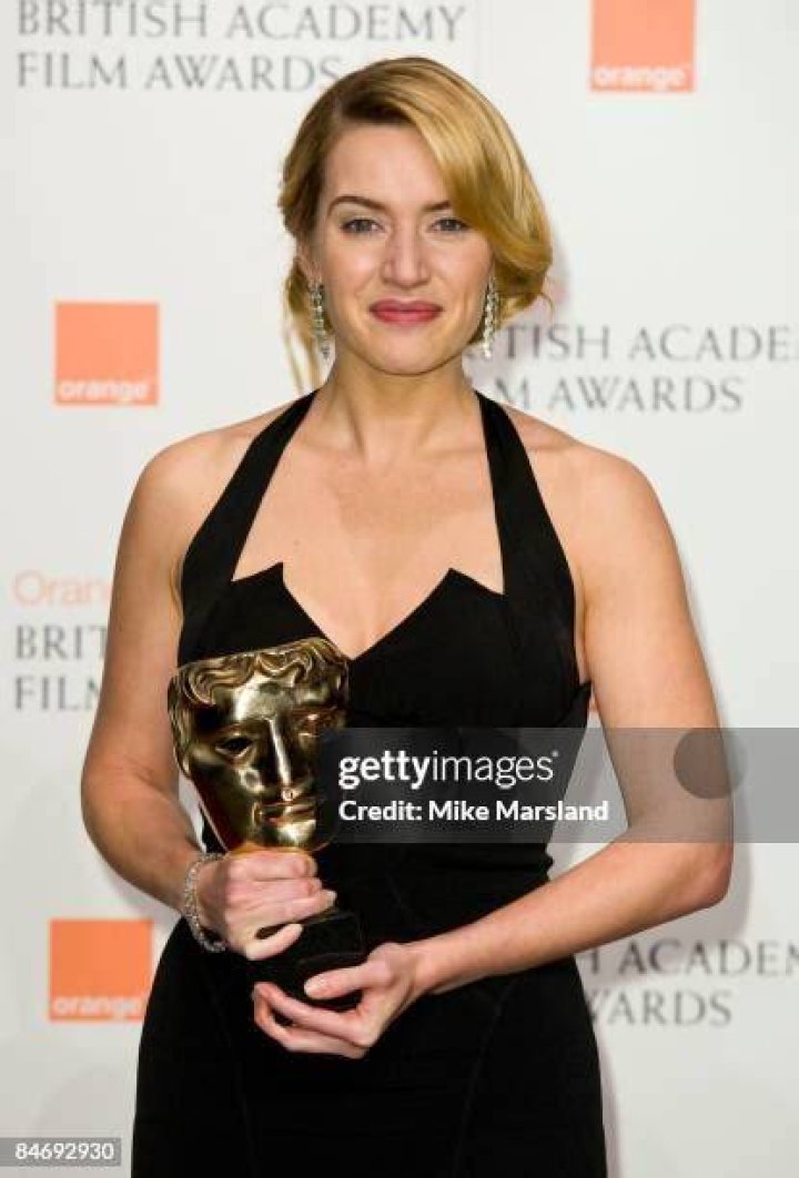Kate Winslet wins Best Actress at the Oscars