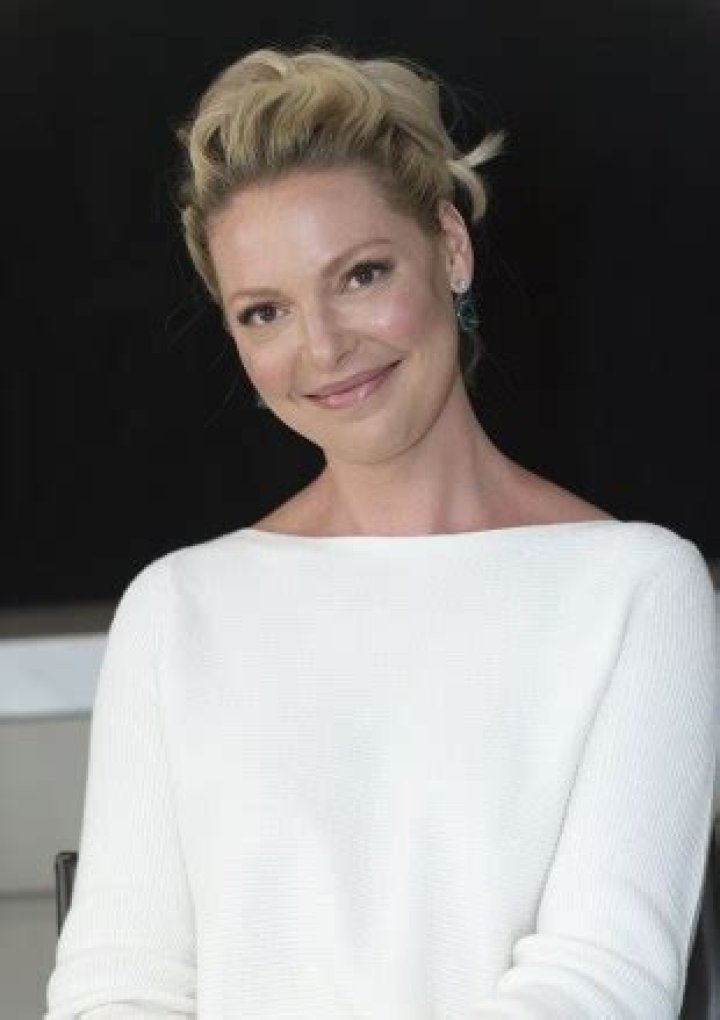Katherine Heigl Gets Real About 40 Lb Weight Gain & Post-Baby Body: ‘My Boobs Got Ginormous’