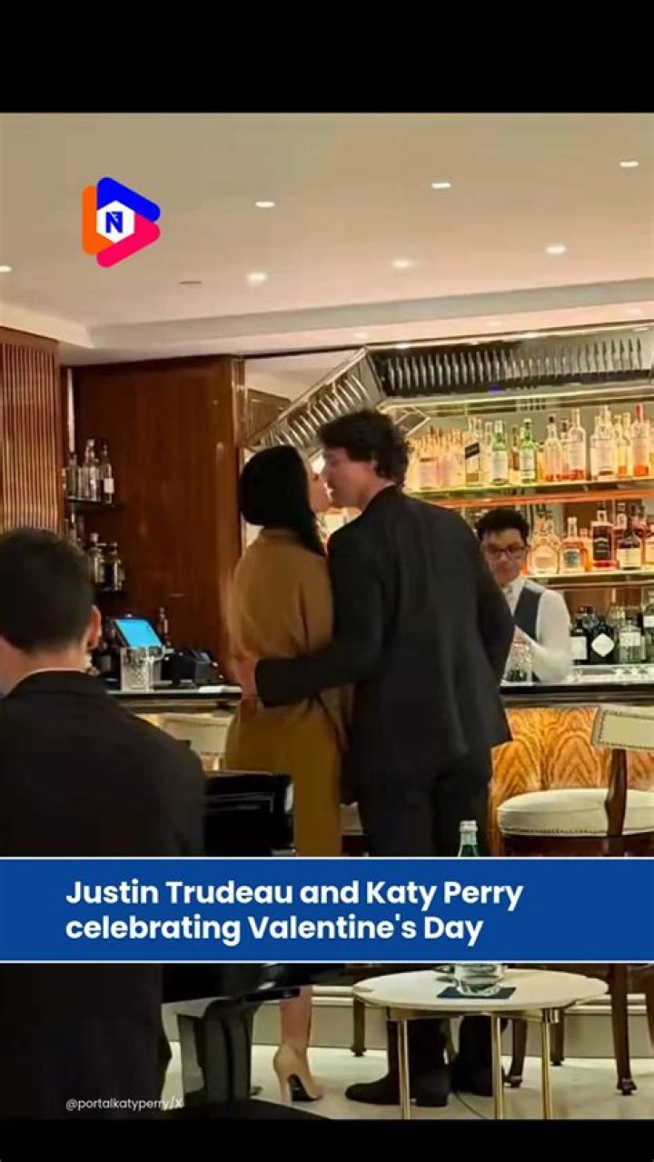 Katy Perry Spends Valentine’s Day With Girlfriends At Restaurant – Hollywood Life