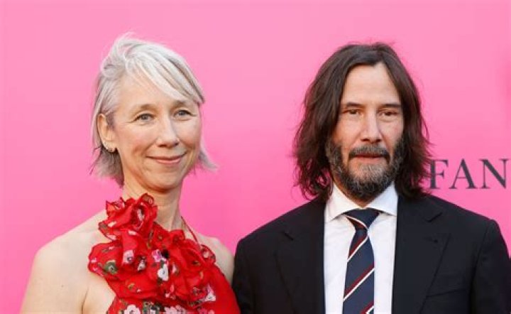 Keanu Reeves Has Been Dating Alexandra Grant For Years – Hollywood Life