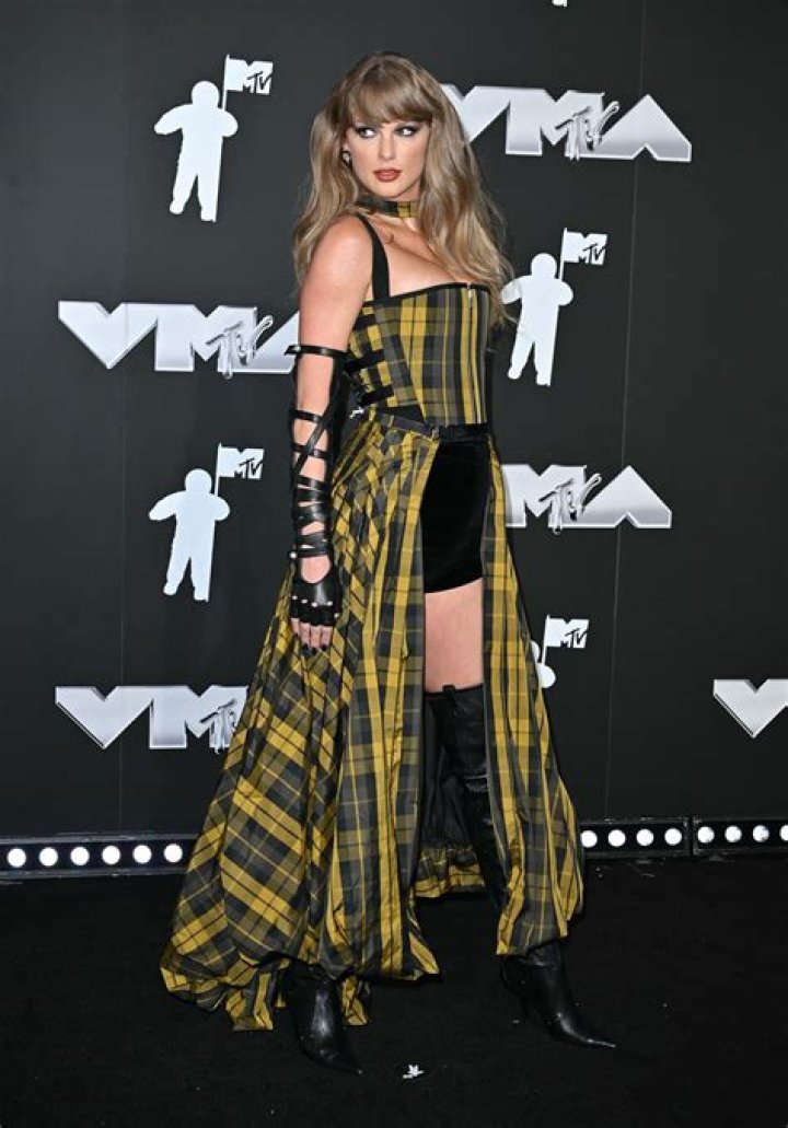 Keke Palmer Kicks Off VMA’s 2020 In Stunning Dress While Delivering Powerful Speech About BLM