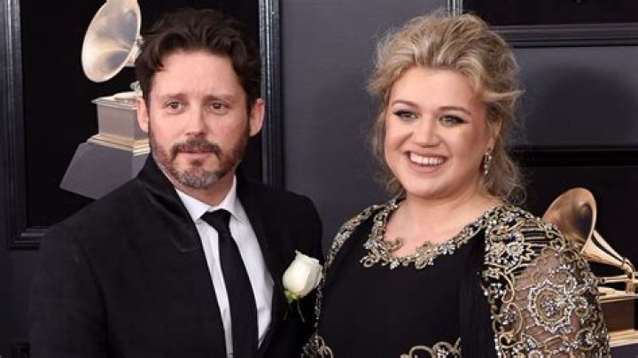 Kelly Clarkson Thanks Ex Brandon Blackstock For ‘Believing’ In Her After Winning Daytime Emmy Award