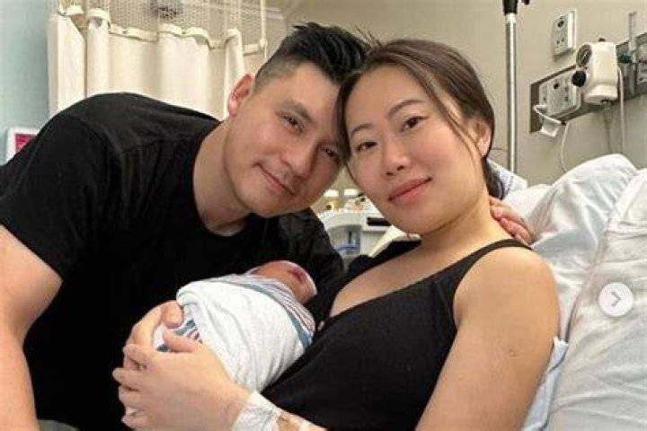 kelly mi li birth