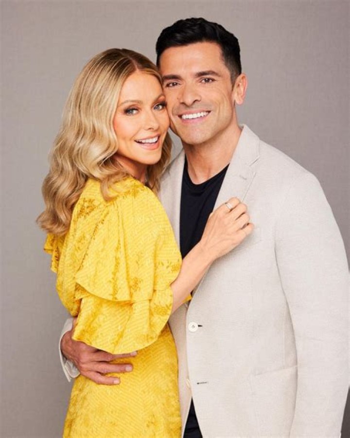 Kelly Ripa & Mark Consuelos ‘Disgust’ Their Kids By Pretending To French Kiss: We Love To ‘Fake’ It