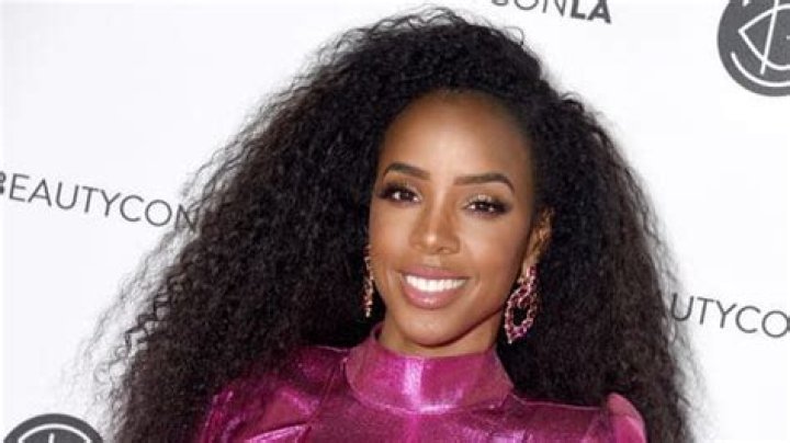 Kelly Rowland, 40, Looks Sensational In Cutout Swimsuit 5 Months After Giving Birth