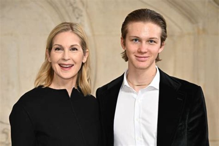 Kelly Rutherford poses for exclusive portraits