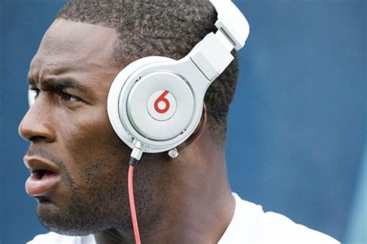 Kelvin Hayden Preps For Game