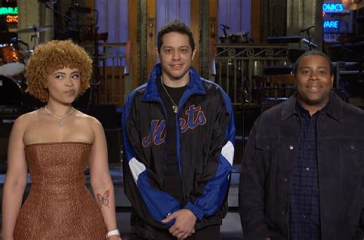 Kenan Thompson Reveals Future On Show & Raves Over Kim Kardashian’s ‘SNL’ Performance