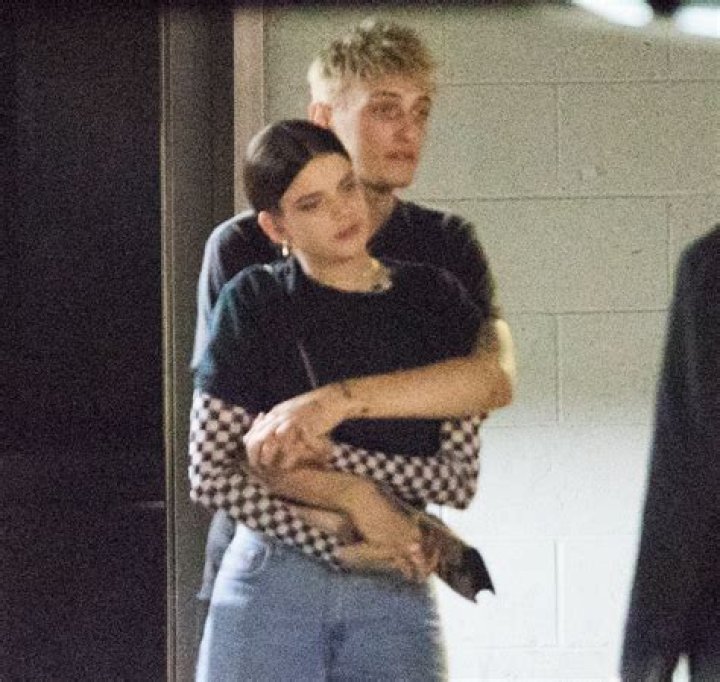 Kendall Jenner & Anwar Hadid Party In NYC After Making Out – Pics – Hollywood Life