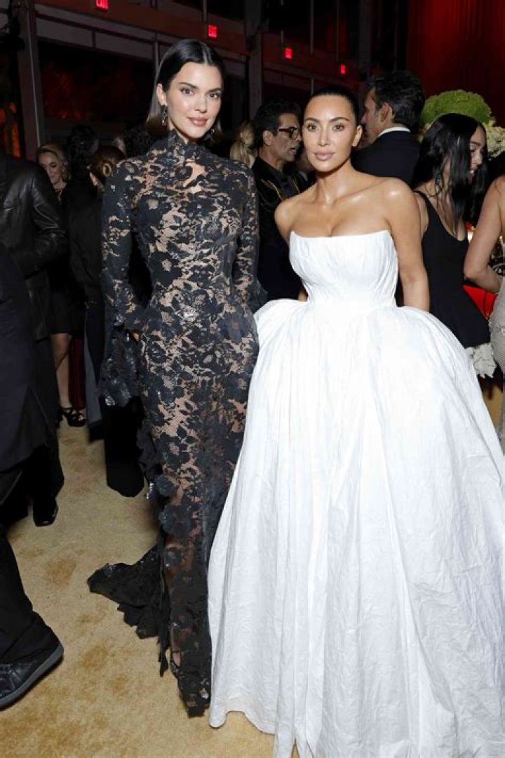 Kendall Jenner Kim Kardashian Fashion Shows