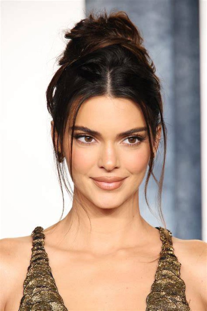 Kendall Jenner No Hair