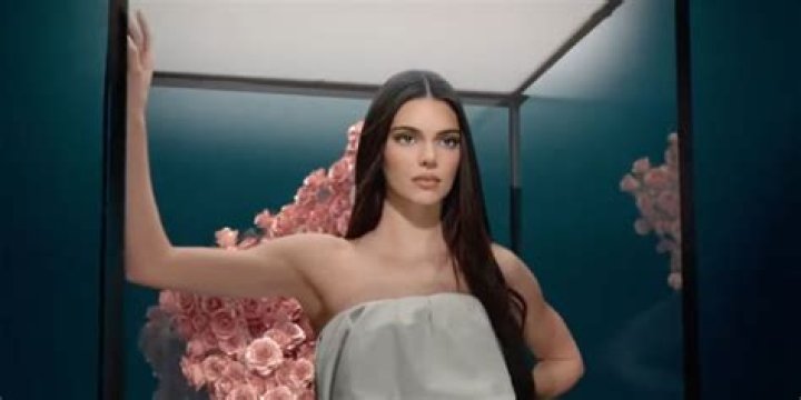 Kendall Jenner Reveals She Believes In Love At First Sight & Tells Fans Why – Watch