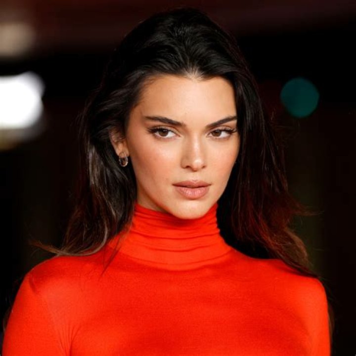 Kendall Jenner’s Bikini — SHOP Her Bold Orange Bathing Suit For $77 – Hollywood Life
