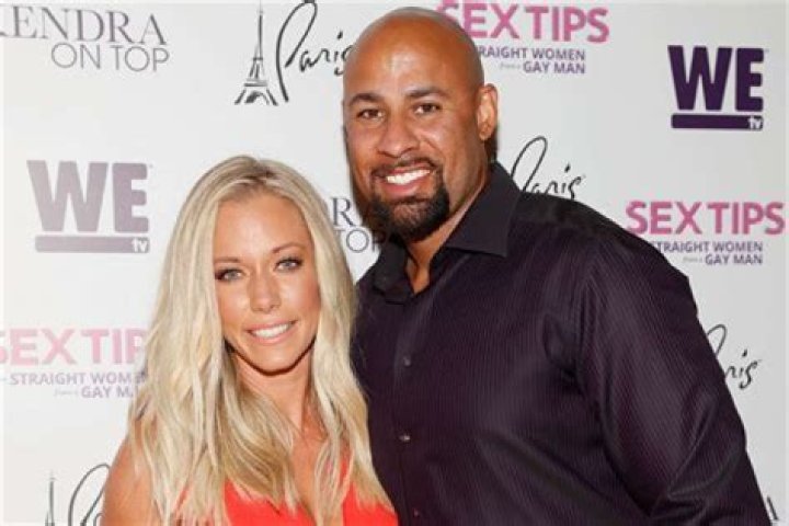 Kendra Wilkinson Hank Baskett Transexual Relationship