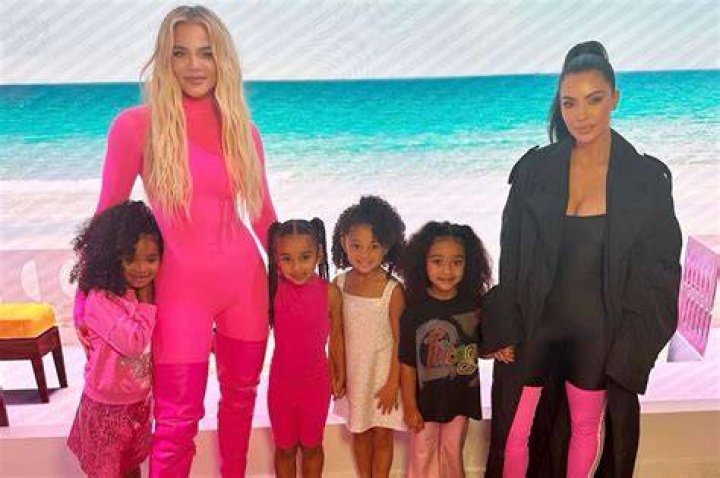 Khloe Kardashian Shares Rare Cousin Holiday Photo Of True, Stormi, Chicago, Dream & Psalm