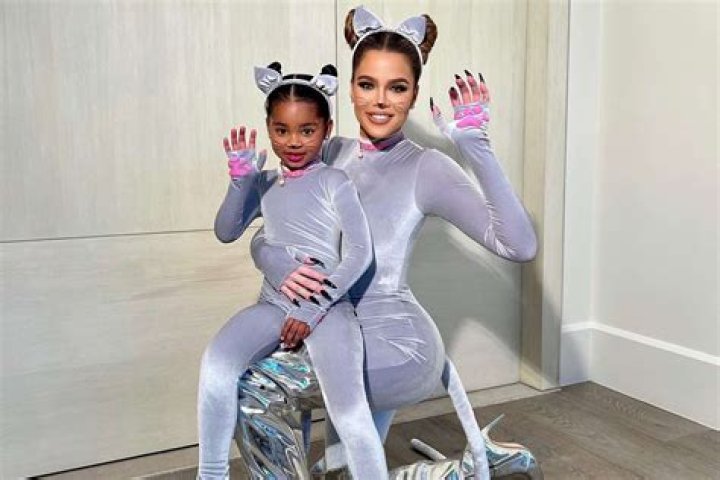 Khloe Kardashian with True