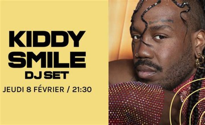 Kiddy Smile Performing At The &Eacute;lys&eacute;e Palace