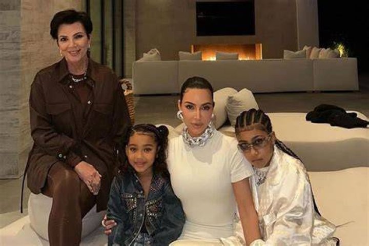 Kim Kardashian & Her Daughters Chicago & North