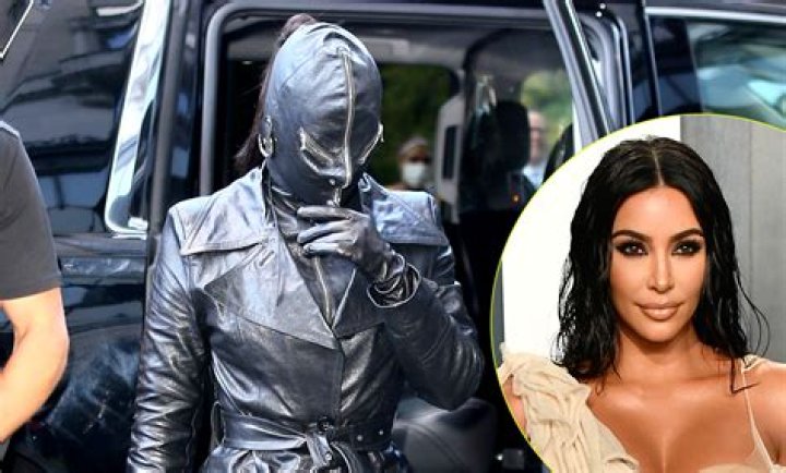 Kim Kardashian goes incognito while arrives in New York City Pictured: Kim Kardashian Ref: SPL5254794 110921 NON-EXCLUSIVE Picture by: Felipe Ramales / SplashNews.com Splash News and Pictures USA: +1 310-525-5808 London: +44 (0)20 8126 1009 Berlin: +49 175 3764 166 World Rights