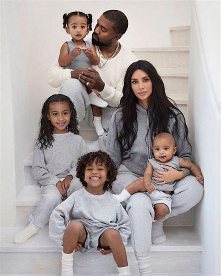 Kim Kardashian, North West, Saint West Kim Kardashian out and about, New York, USA - 01 Feb 2017 Kim Kardashian and kids leaving home in New York City