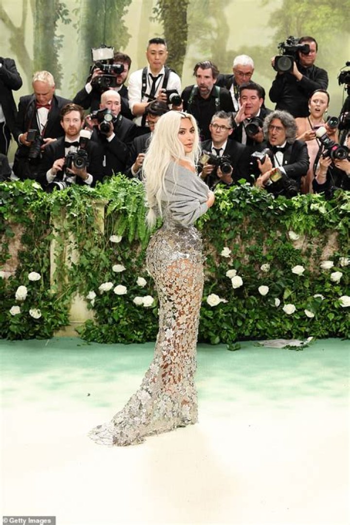 Kim Kardashian On Rumors Ribs Were Removed To Fit In Met Gala Dress – Hollywood Life