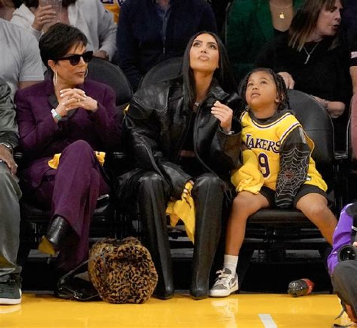 Kim Kardashian & Saint West Attend Lakers Game For Tristan Thompson – Hollywood Life