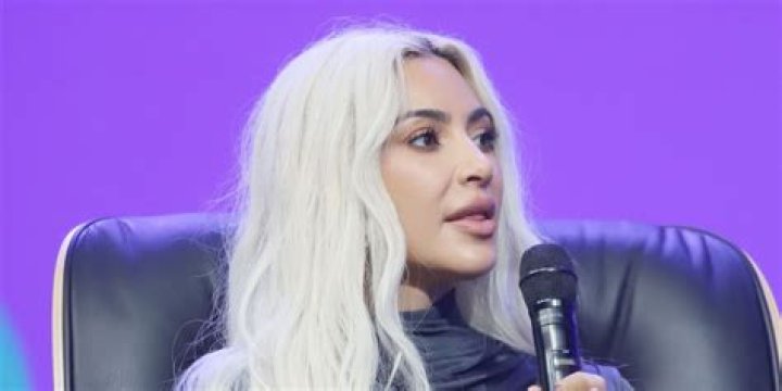 Kim Kardashian&rsquo;s left breast is exposed on the red carpet