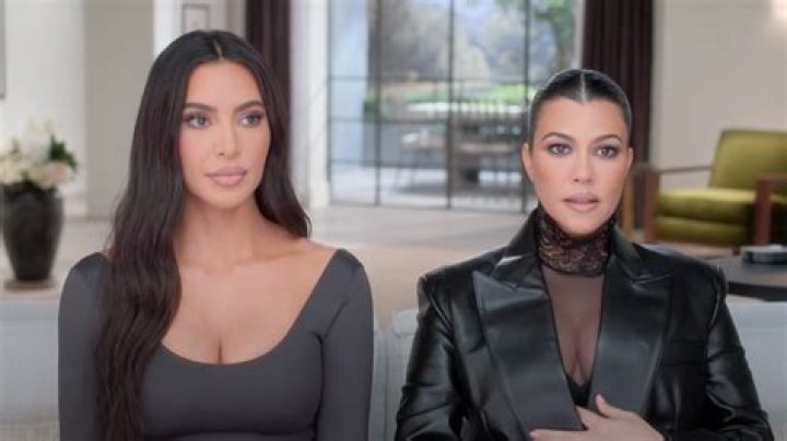Kim & Khloe Kardashian Reminisce About Visiting Kourtney In College During Wild Partying Days — Throwback