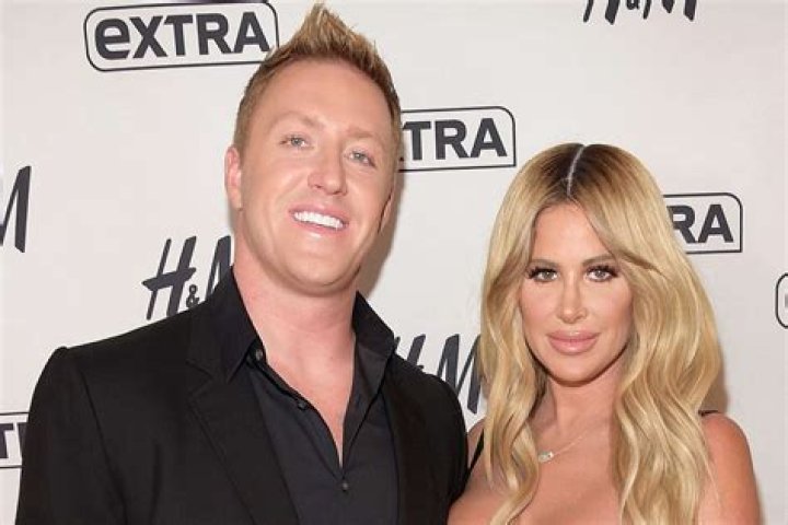 Kim Zolciak Kim Zolciak and Kroy Biermann out and about, Los Angeles, USA - 13 Oct 2016 Kim Zolciak and husband Kroy Biermann spotted leaving the cosmetic dermatology clinic Epione in Beverly Hills