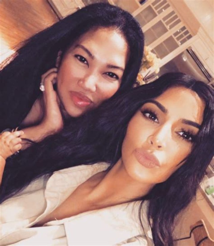 Kimora Lee Simmons and Kim Kardashian pose